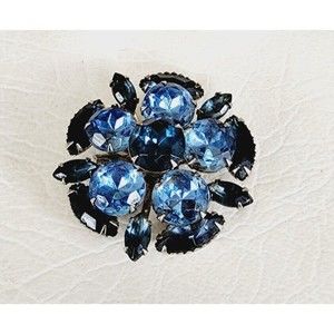Estate Vintage Shades Of Blue Prong Set Rhinestone Brooch Unsigned 1.75"